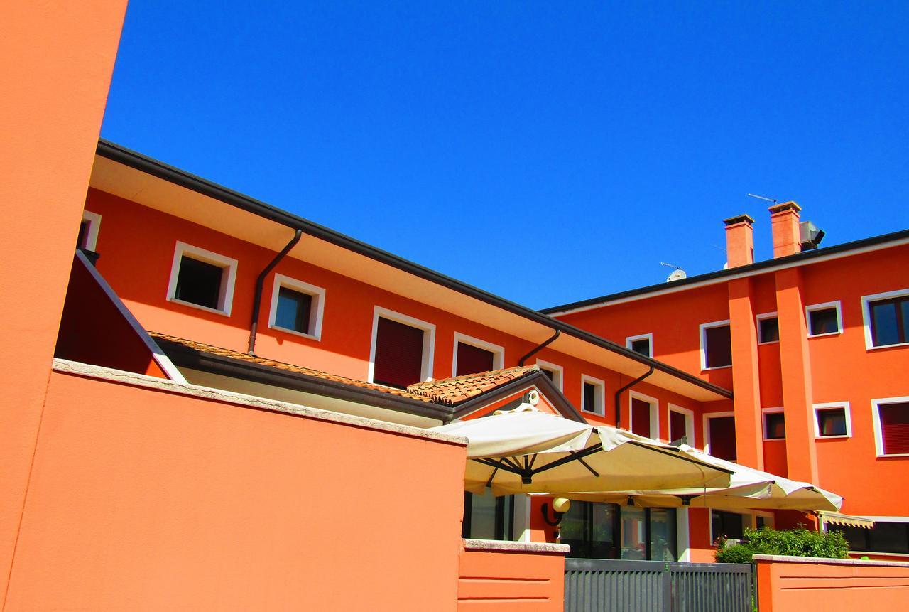 Hotel Ristorante Al Bassanello 바사노델그라파 외부 사진