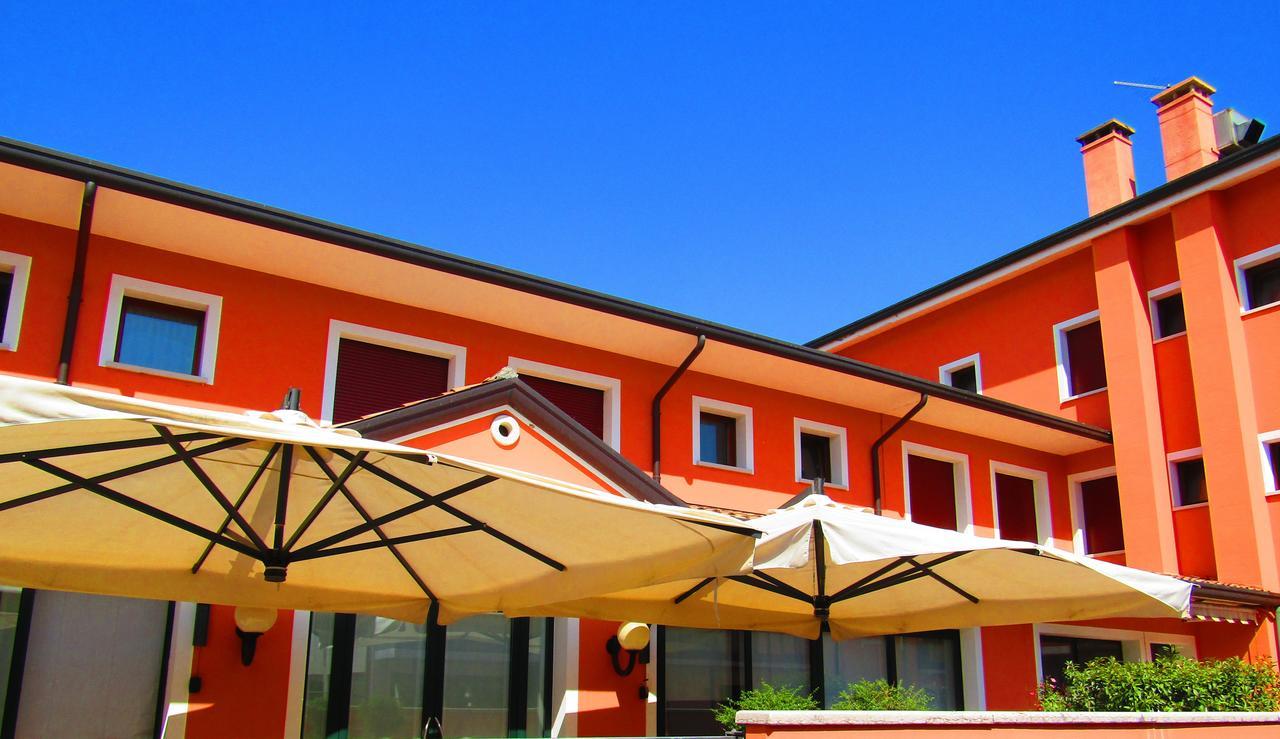 Hotel Ristorante Al Bassanello 바사노델그라파 외부 사진