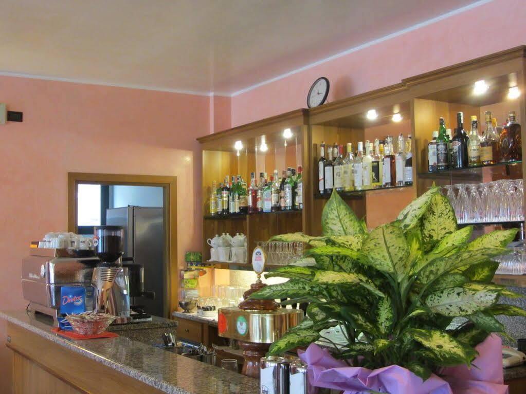 Hotel Ristorante Al Bassanello 바사노델그라파 외부 사진